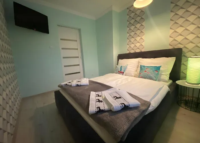 Blue Sky Apartment *